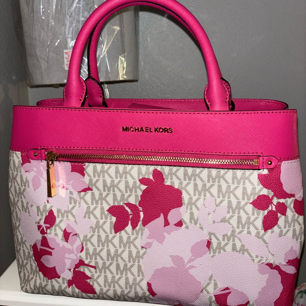 Michael Kors Hailee Medium Satchel granita Pink